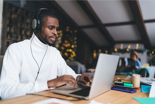 Side hustles for introverts: 15 Ideas for quiet success