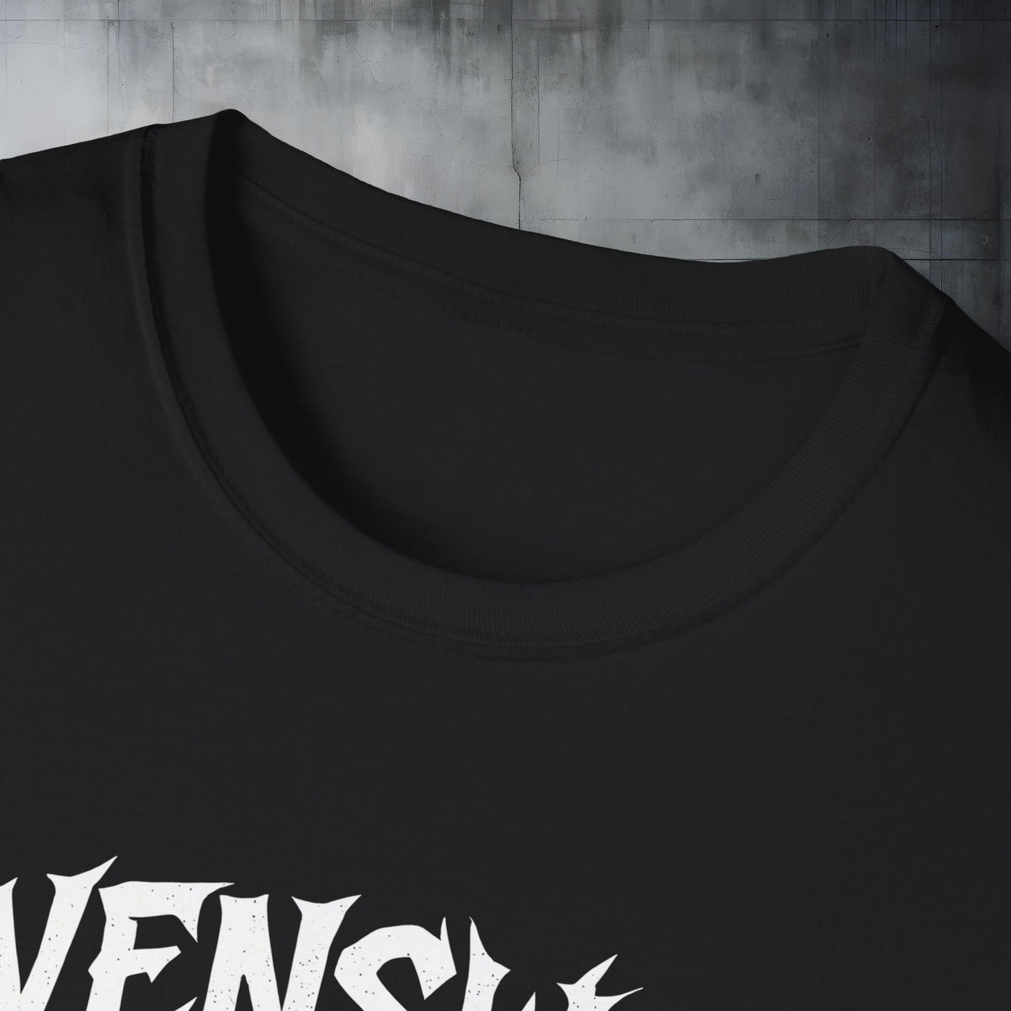 Ravenswood Customs HQ PV T-Shirt | Unisex Softstyle Tee