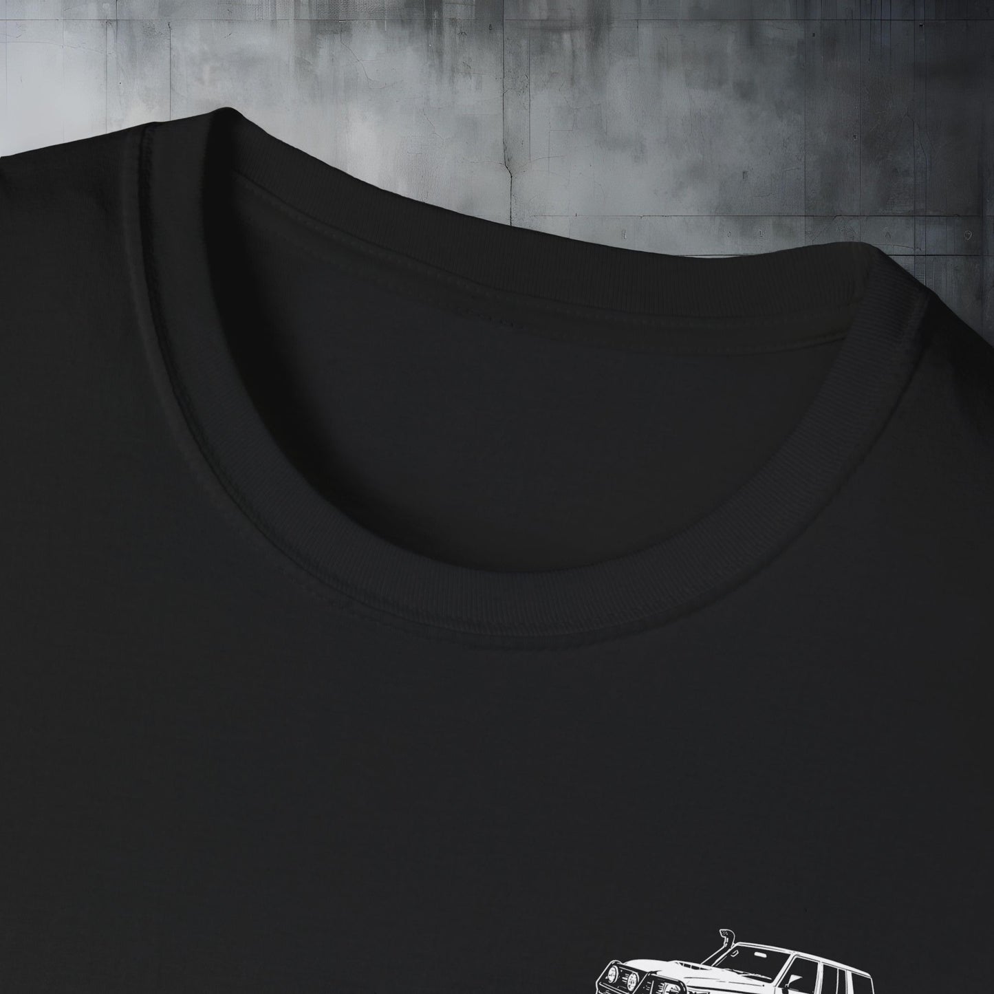 Ravenswood Customs 70 Series Cruiser Off-Road SUV T-Shirt